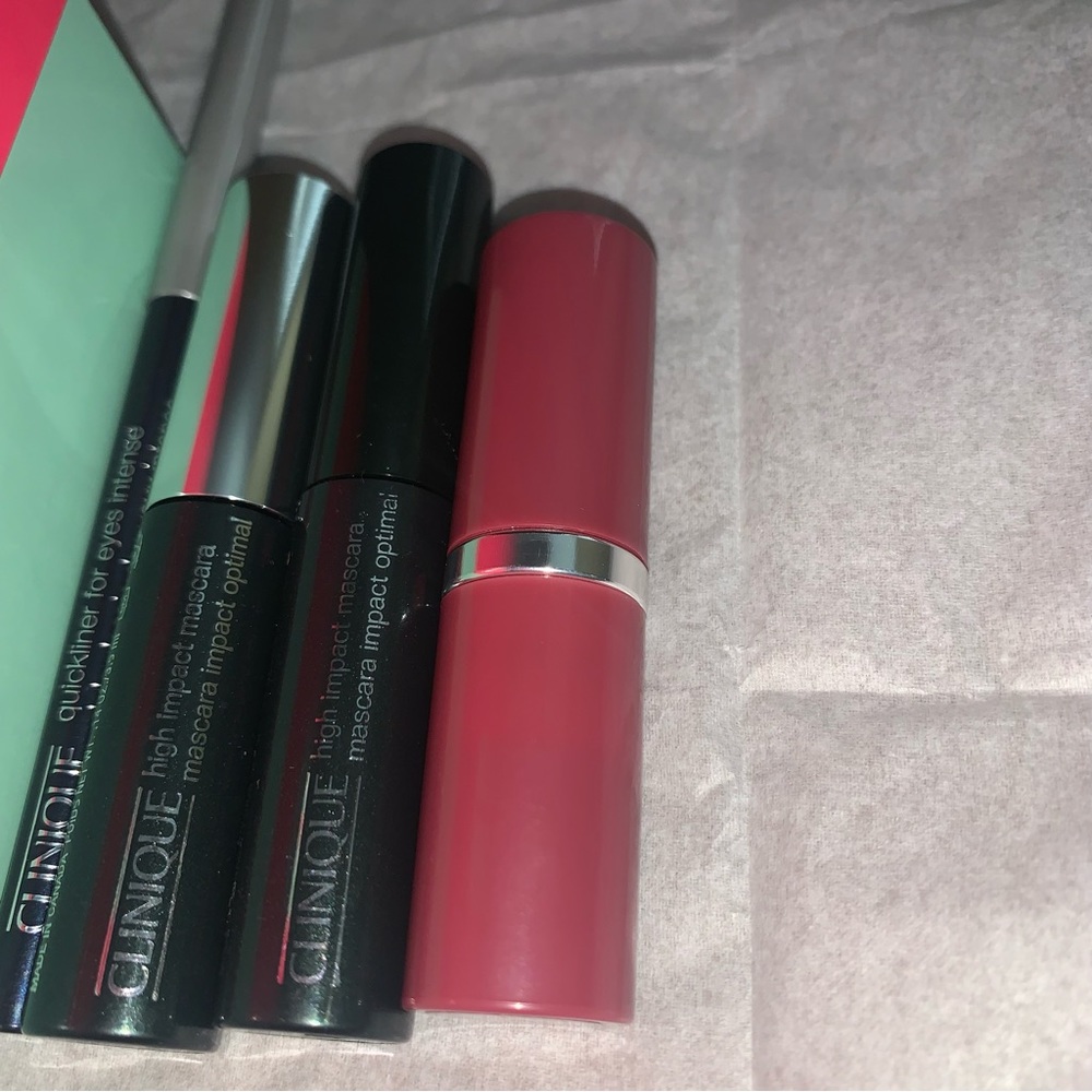 Clinique makeup bundle - full size lipstick, two black mascara’s, black eyeliner - Picture 3 of 8